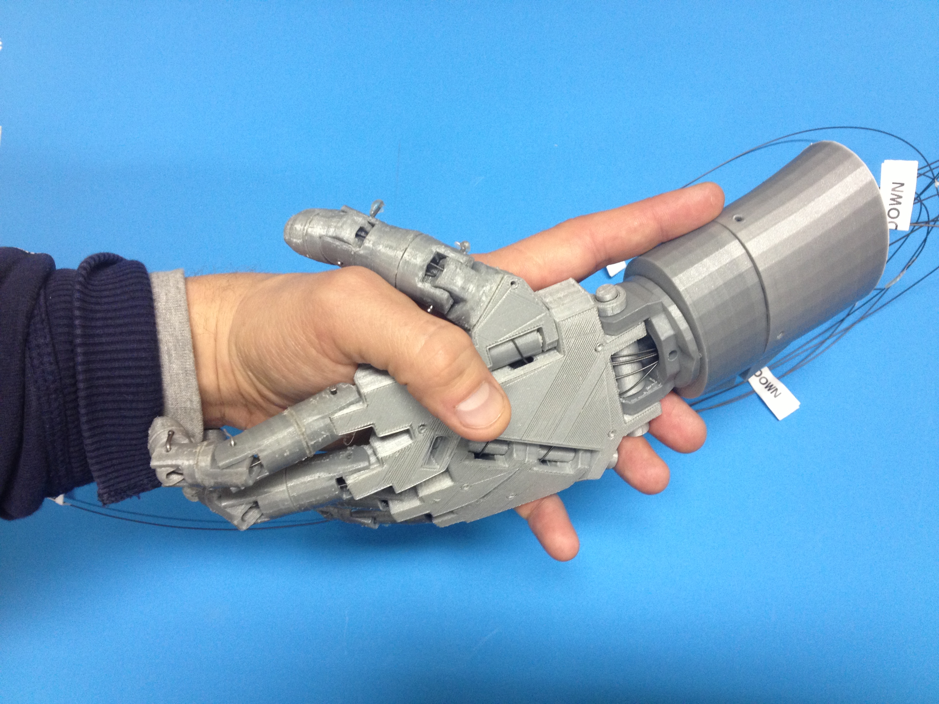 INMOOV Hand 3d geprint met de Ultimaker 3d Printer
